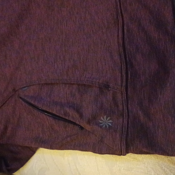 ATHLETA Striated Stow Reflector Pull- Over Plum Color Hoodie. Size M - Picture 6 of 14